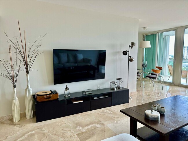 Foto del edificio - 16500 Collins Ave