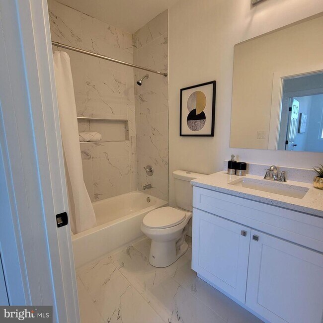 Building Photo - 2495 Alabama Ave SE