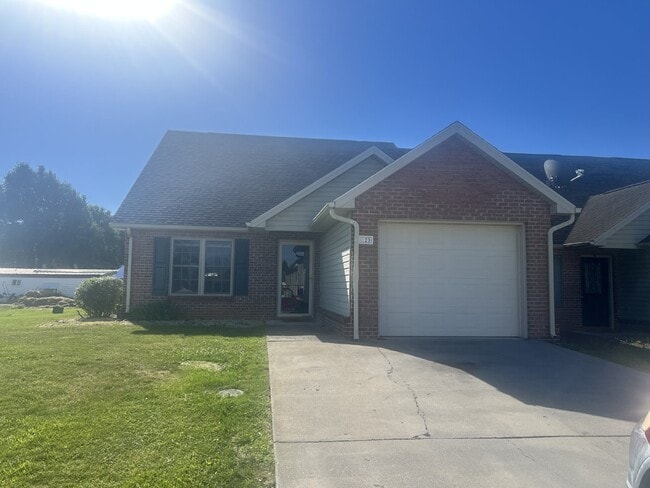 Photo - Charming 3-Bedroom End Unit Townhouse in B...