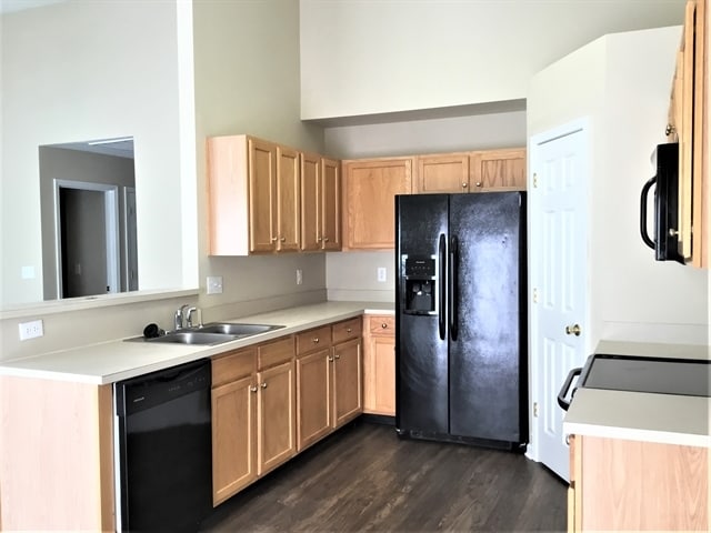 Building Photo - 3007 Secret Garden Ct