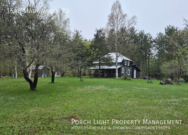 Photo du bâtiment - Mid-Term 1 month to 7 month term available