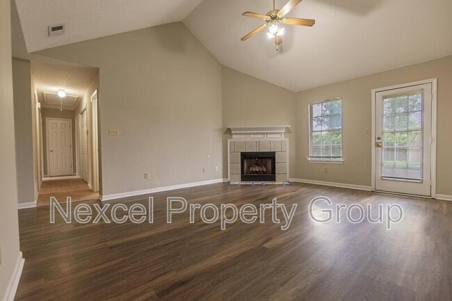 Building Photo - 2961 Churchwell Dr