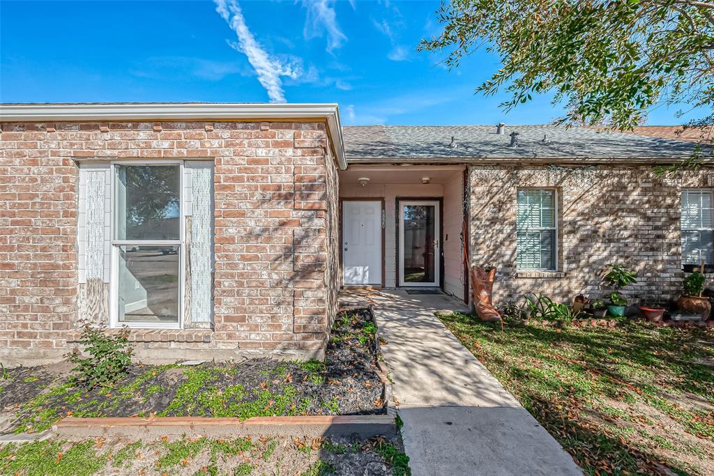 Foto principal - 5020 Ridgevan St