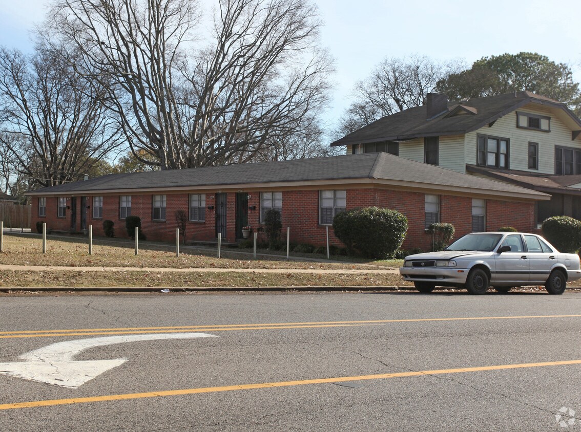 Primary Photo - Longview Apartments