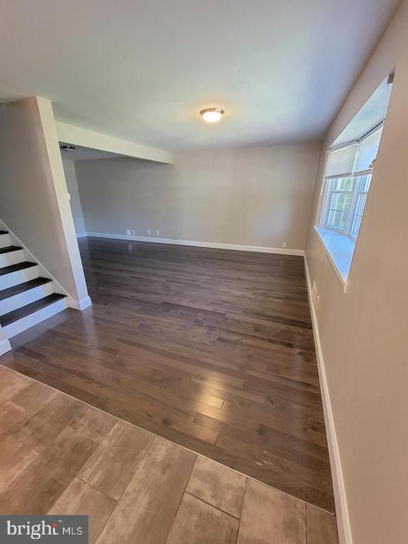 Foto del edificio - 104 University Blvd