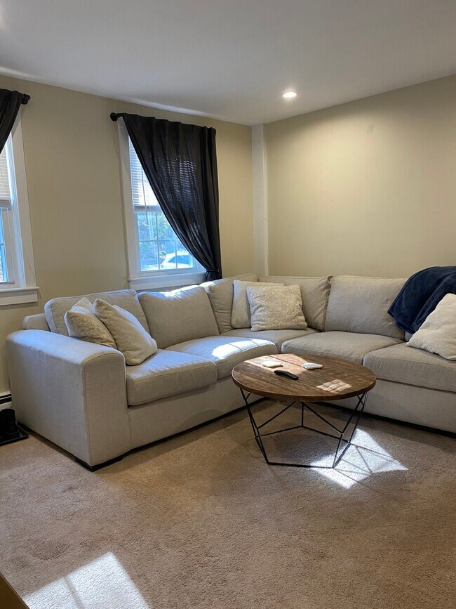 6 Ropewalk Ct, Plymouth, MA 02360 Condo for Rent in Plymouth, MA