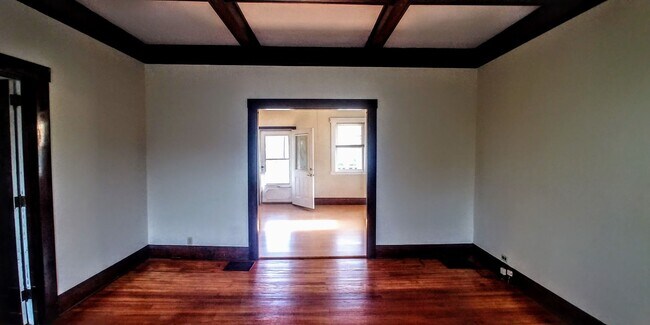 Foto del edificio - 2-Bed House | Linwood-Mt. Lookout | Available NOW!