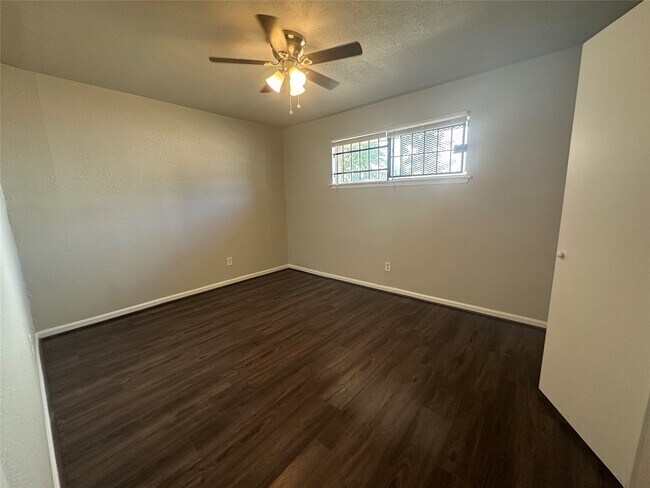 Foto del edificio - 3811 Cornell St