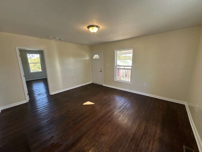 Foto del edificio - 313 Bryant Ave