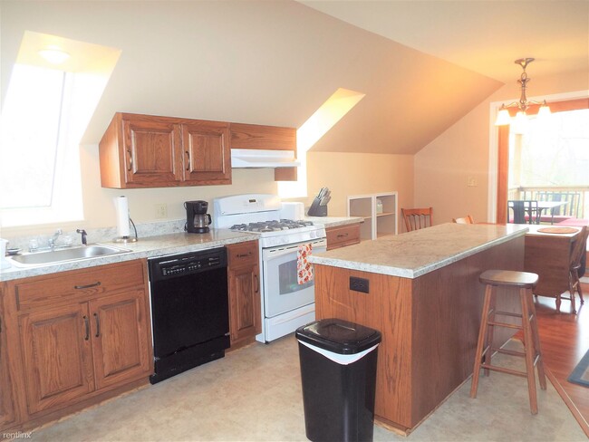 Building Photo - 2 br, 1 bath Apartment - 808 Stackstown Rd