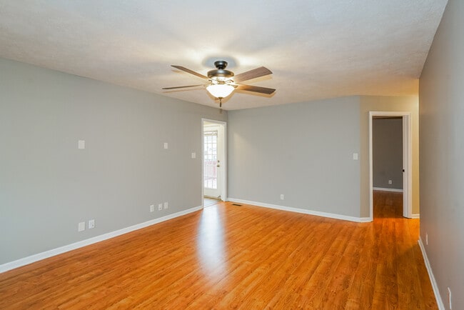 Building Photo - 451 Cranklen Cir