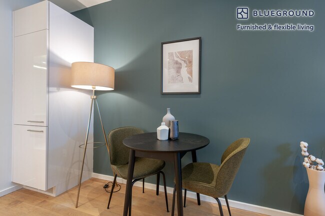 Foto del edificio - 1650 Avon Pl NW