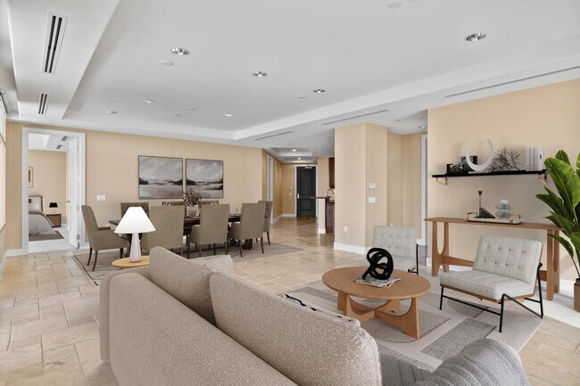 Foto del edificio - 2211 E Camelback Rd