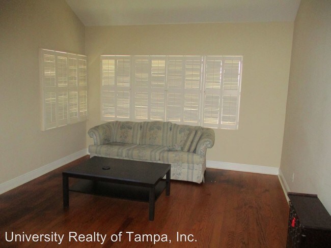 Building Photo - 11408 Robles Del Rio Pl