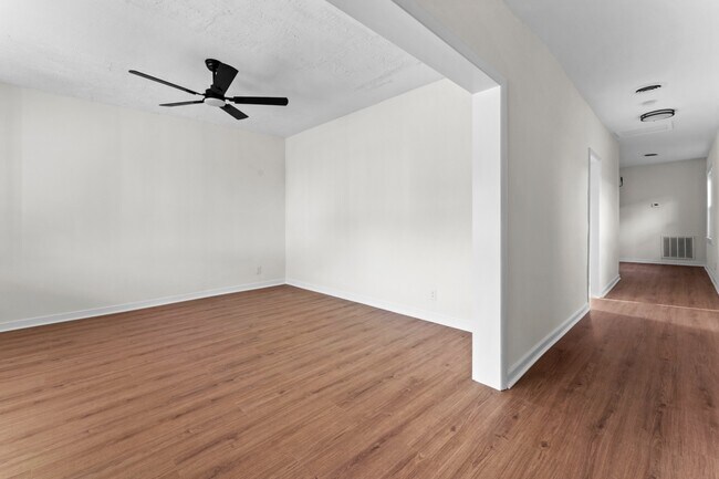 Foto del edificio - Trek Rentals