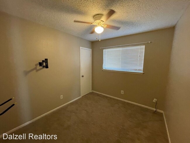 Building Photo - 3 br, 2 bath House - 1525 Seamans Way