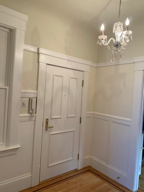 foyer - 1120 Union St