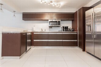 Building Photo - 2301 Collins Ave