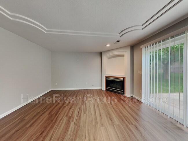 Building Photo - 412 E Piper Glen Ct