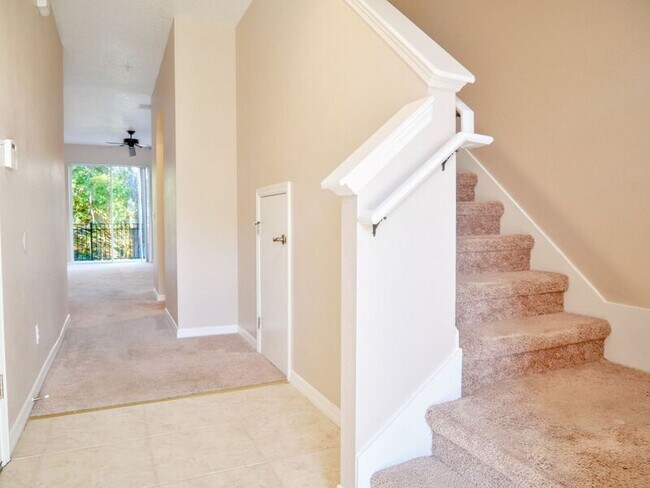 Foto del edificio - 590 Pinebranch Cir