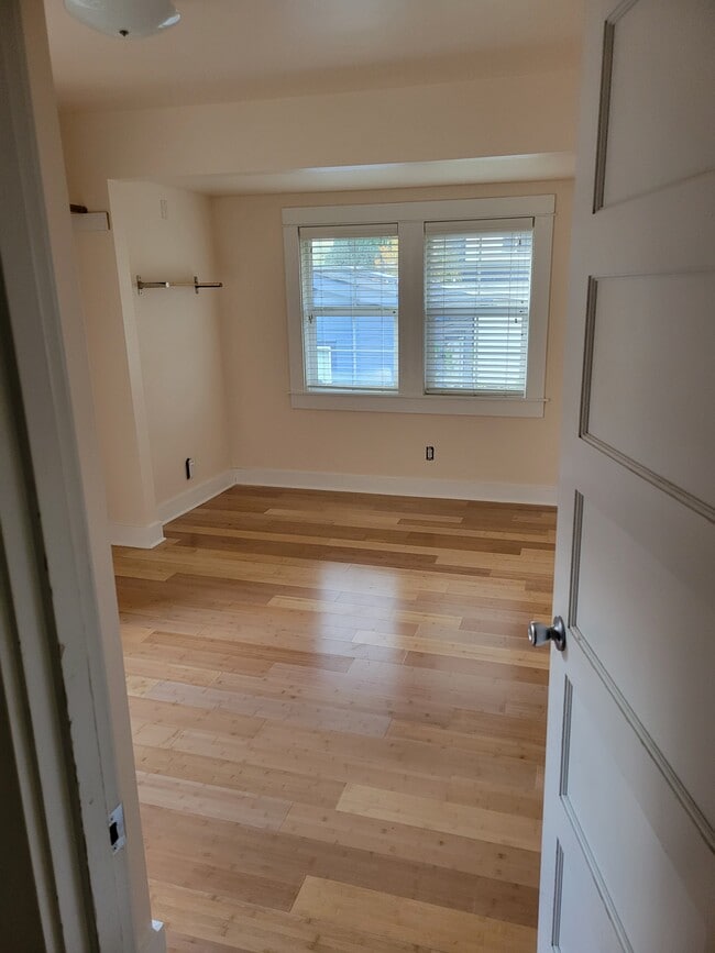 Foto del edificio - 3915 N Vancouver Ave