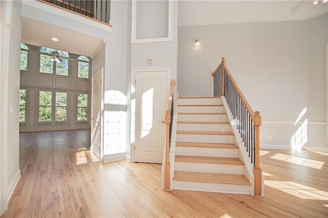 Building Photo - 4012 Erin Dr