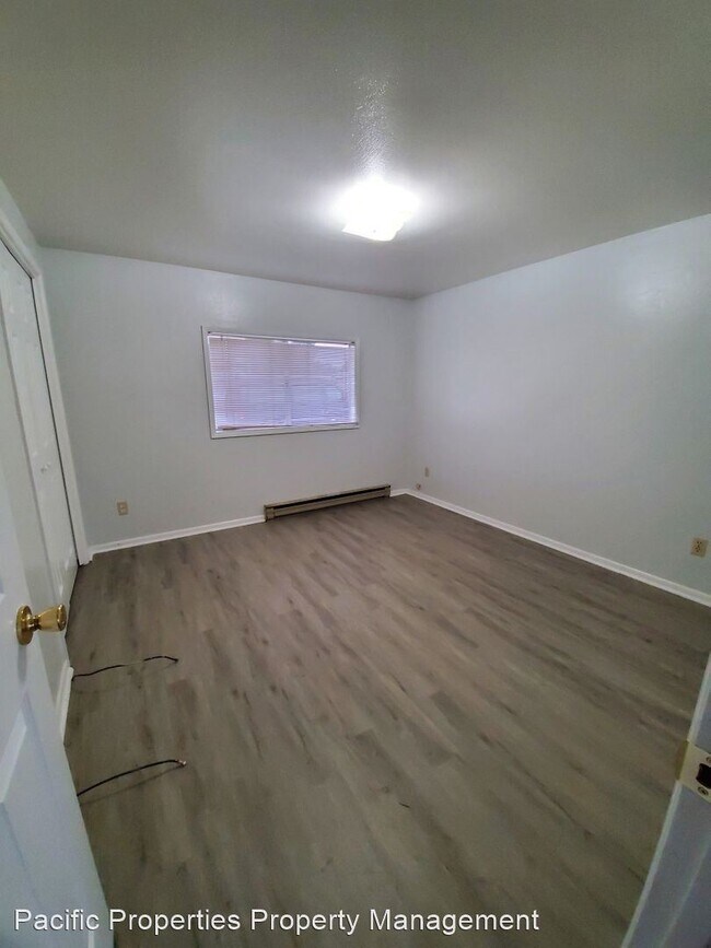 Building Photo - 2 br, 1 bath House - 500 N Lake Rd