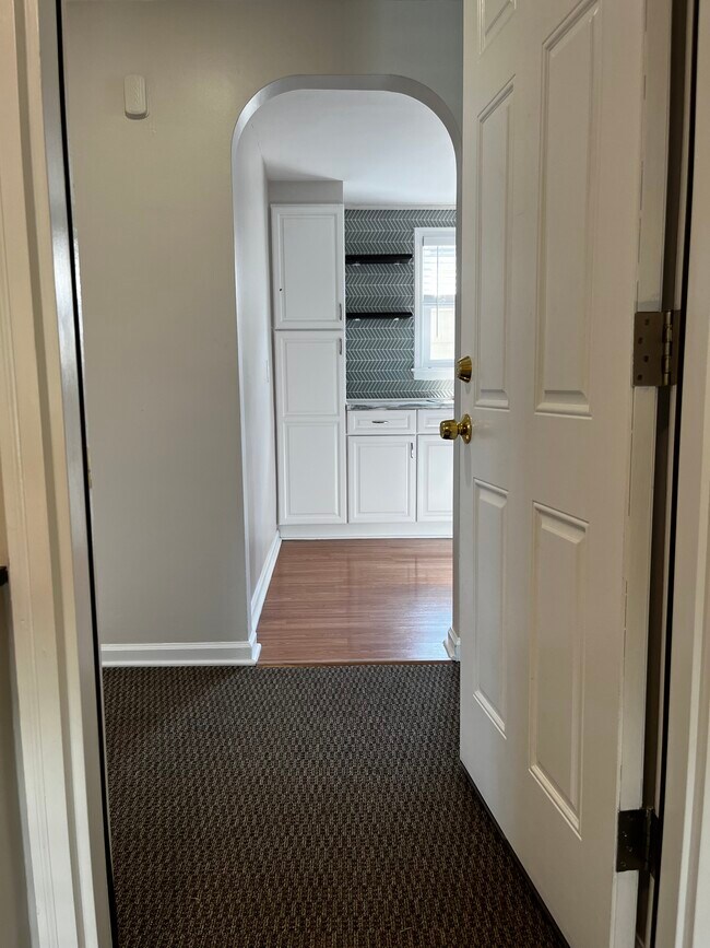 Entrance to Apartment - 44 Tulane Rd