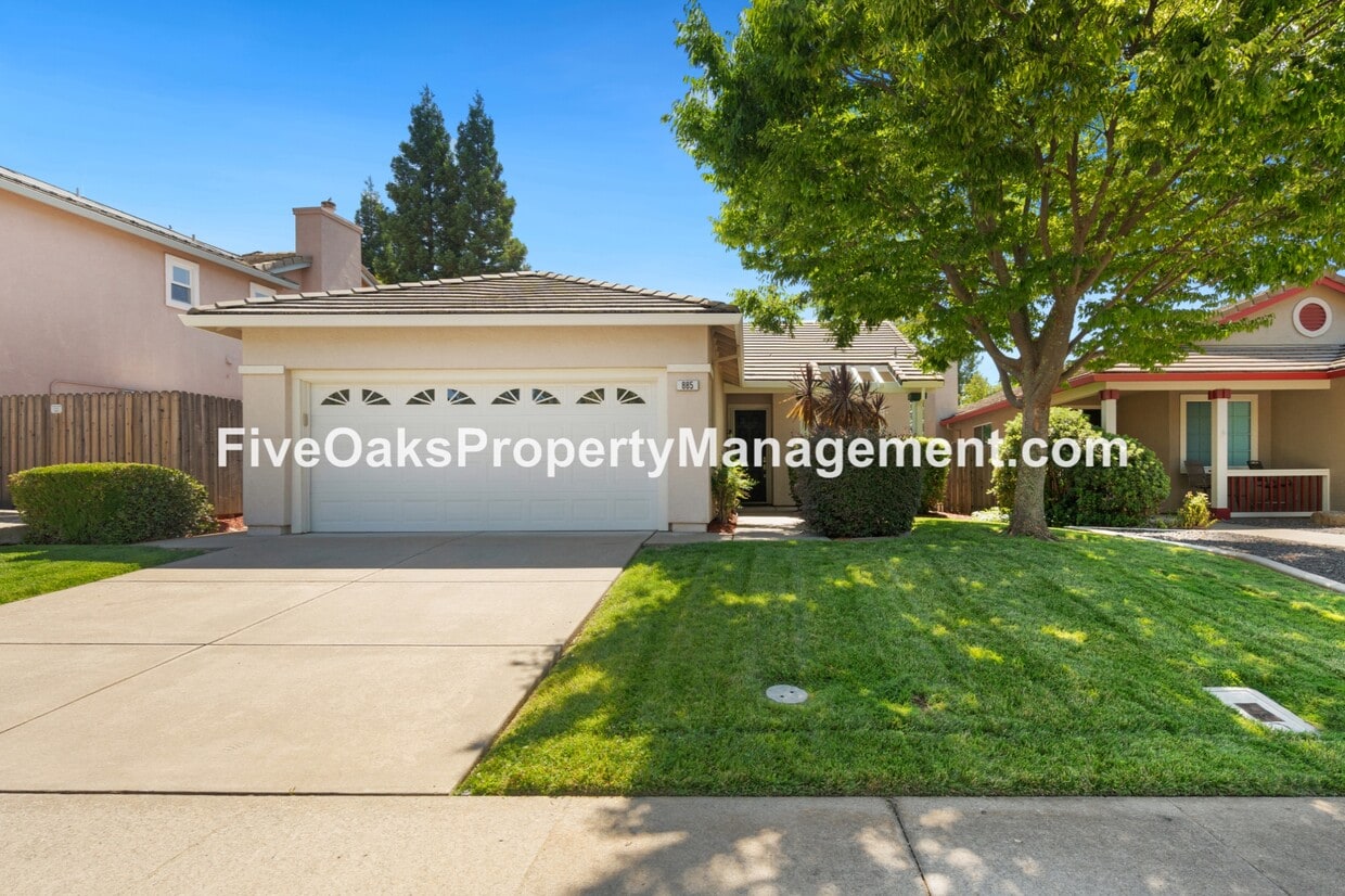 Primary Photo - 885 Rathbone Cir
