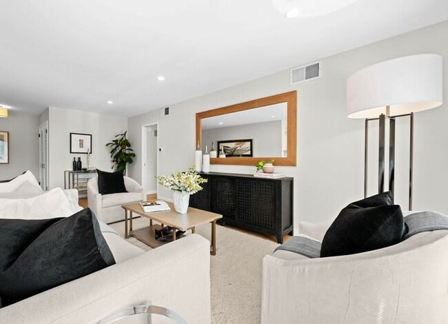 Foto del edificio - 266 S Madison Ave