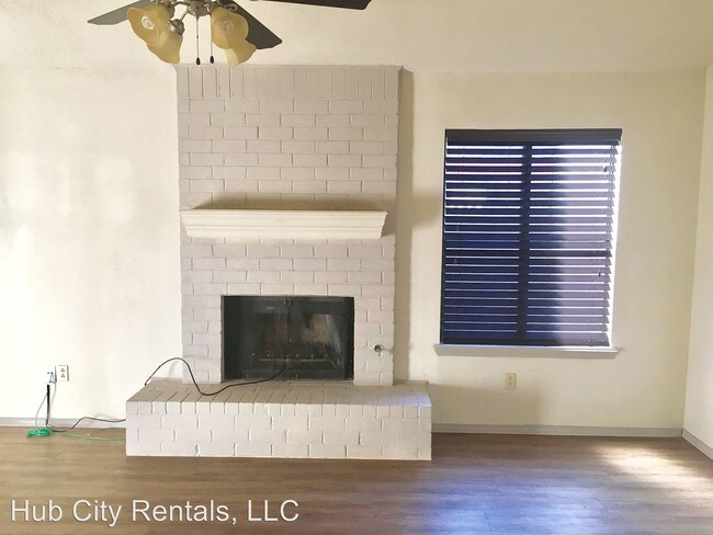 Building Photo - 2 br, 1.5 bath House - 2025 S Loop 289