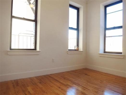 Building Photo - 348 E 110th St