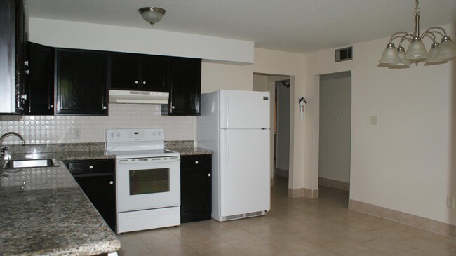 Kitchen - 130 Normandy Ave