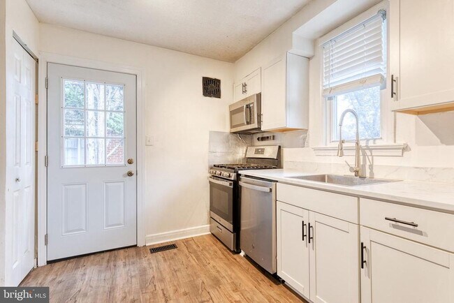 Foto del edificio - 5412 Clifton Ave