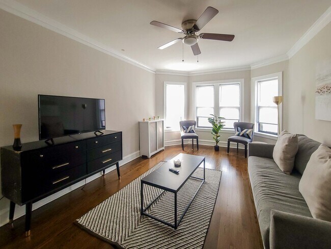 Foto del edificio - 5069 N Wolcott Ave