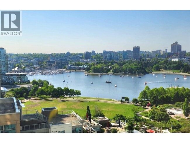 Photo du bâtiment - 1323 Homer St