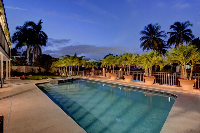 Foto del edificio - 399 SW 15th St