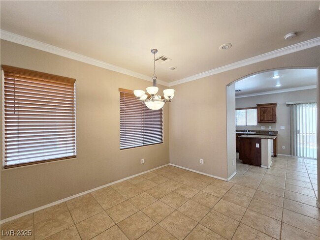 Building Photo - 5431 W Hasley Canyon Ave
