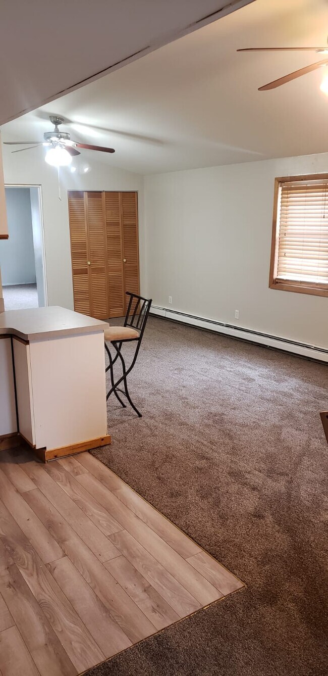 Open floor plan - 108 Stuyvesant Dr