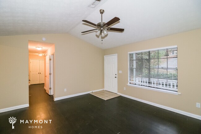 Foto del edificio - 2624 Laurel View Dr