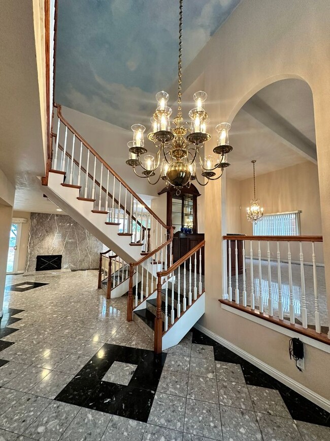 Foto del edificio - Exquisite Belmont Estate with Luxurious Am...