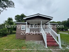 Building Photo - 2017 Cedar St
