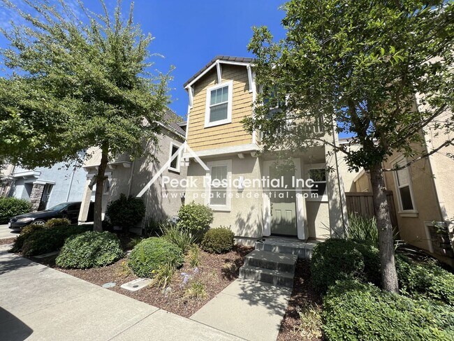 Building Photo - A Wonderful 3bd/2.5ba Natomas Home with Ga...