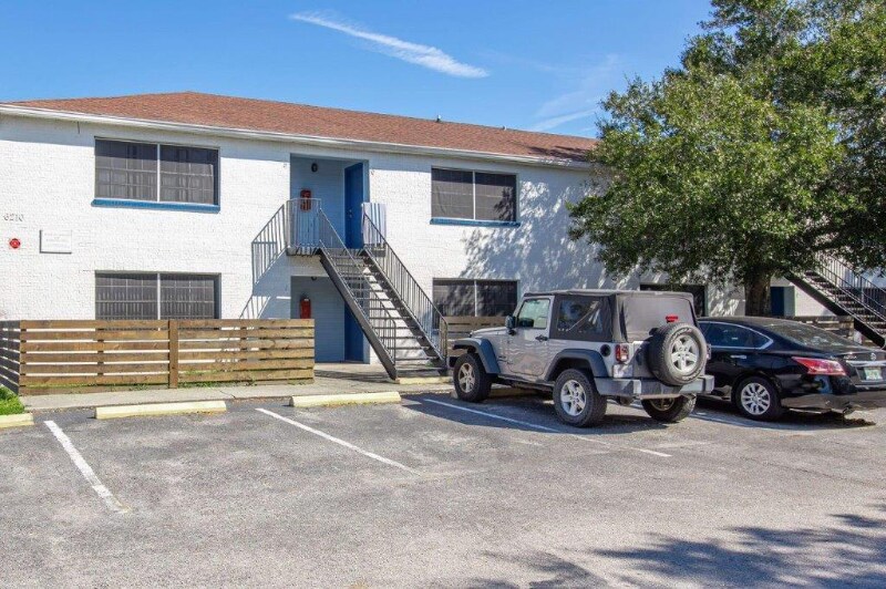 Foto del edificio - 3730 W Bay Ave