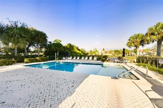 Building Photo - 4910 Deerfield Way