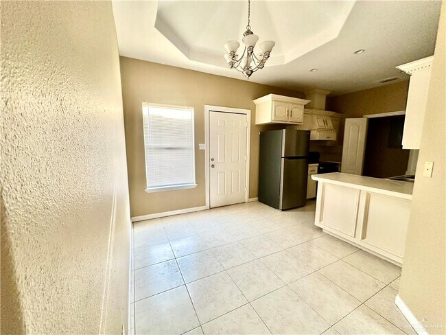 Building Photo - 2013 Agua Fina Ave