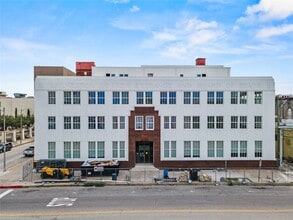 Building Photo - 2102 Mechanic St