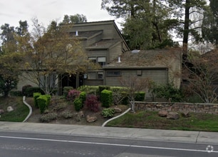 Building Photo - 11 Park Sierra Ln