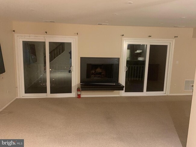 Building Photo - 8075 Pantano Pl