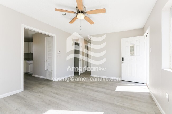 Foto del edificio - 1001 King St